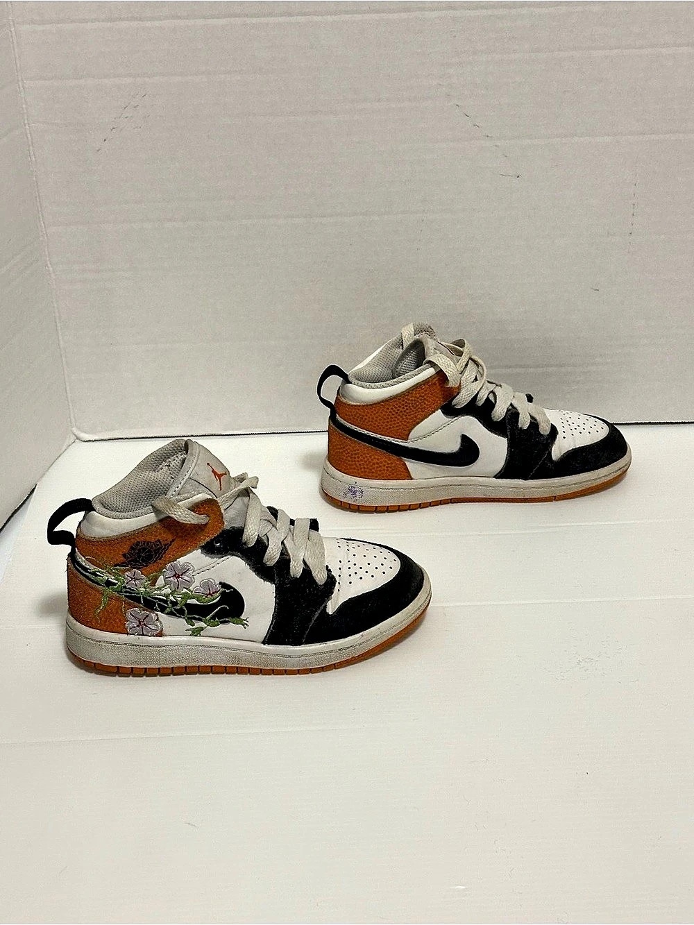Jordan Air Jordan 1 Mid Color Block High Top Sneakers Orange & Black Girls US 11